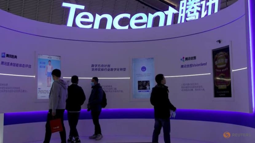 Tencent fires 100 employees, blacklists 37 firms in anti-graft campaign Tencent fires 100 employees, blacklists 37 firms in anti-graft campaign
