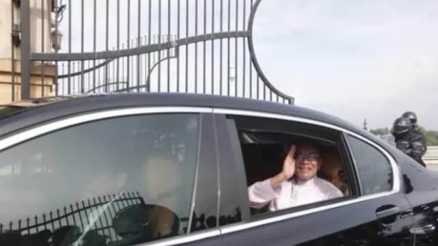 马国新任首相安华 抵达布城首相署上班