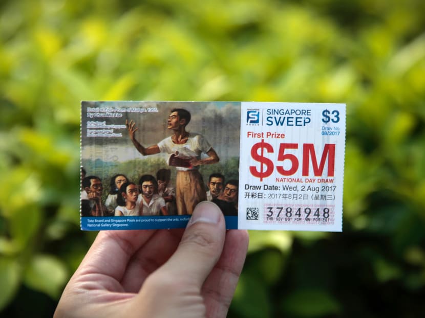 Singapore sweep top