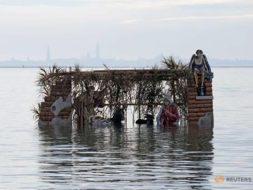 Floating nativity brings Christmas to Venice lagoon Floating nativity brings Christmas to Venice lagoon