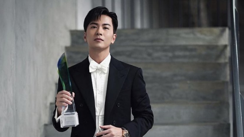 Xu Bin Wins 4 Awards In 4 Days; Hosting A Dinner Tomorrow To Thank 150 Lucky Fans Xu Bin Wins 4 Awards In 4 Days; Hosting A Dinner Tomorrow To Thank 150 Lucky Fans