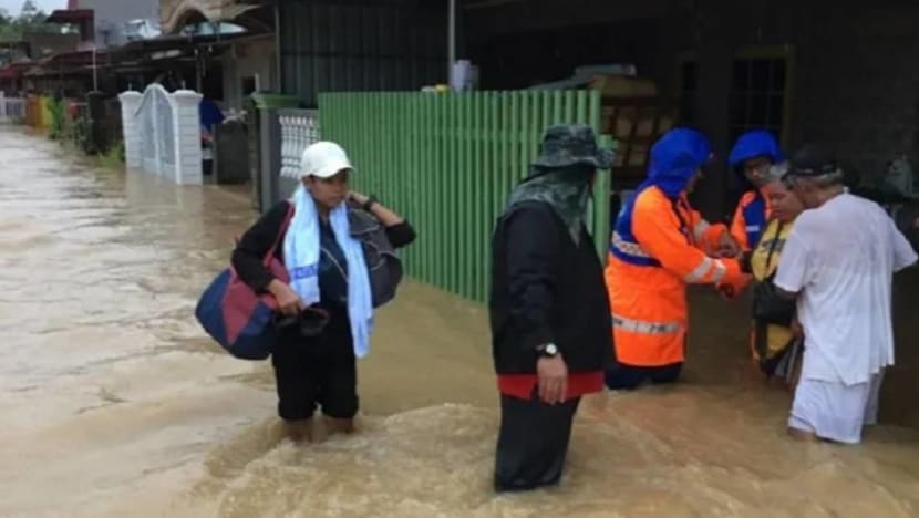 Nearly 4,000 people displaced after floods in Johor Nearly 4,000 people displaced after floods in Johor