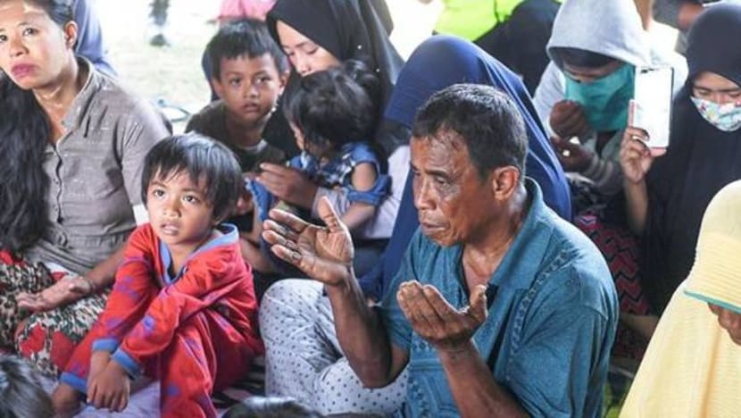 "Semoga kami dipertemukan semula dengan keluarga yang hilang," penduduk Palu