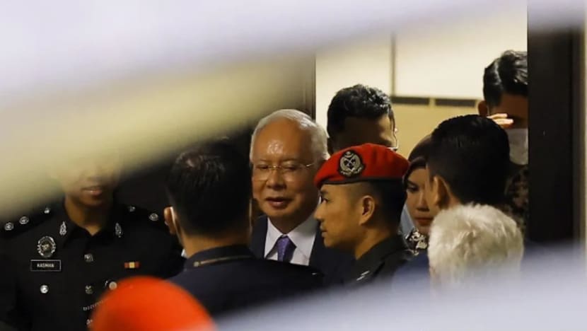 Najib Razak sepatutnya arah CEO 1MDB bekerjasama dengan Kementerian Kewangan Najib Razak sepatutnya arah CEO 1MDB bekerjasama dengan Kementerian Kewangan