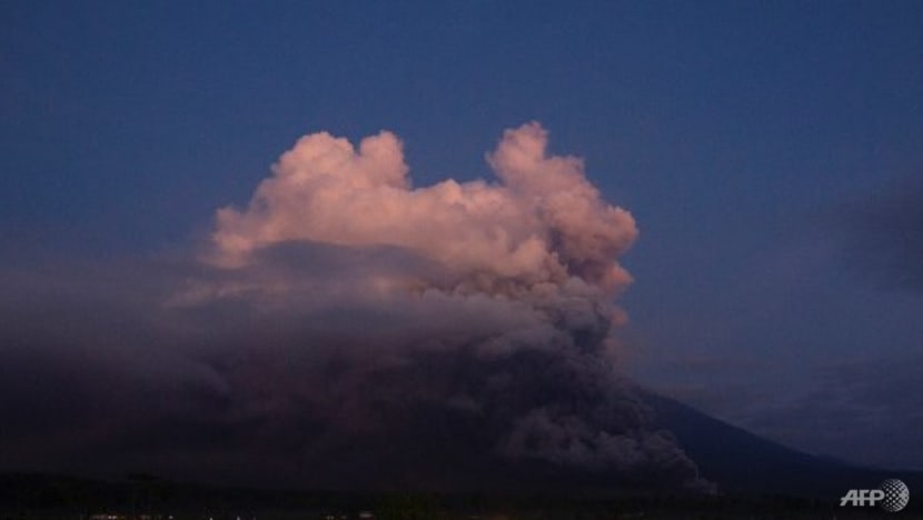 Indonesia's Semeru volcano erupts, people warned to stay away Indonesia's Semeru volcano erupts, people warned to stay away