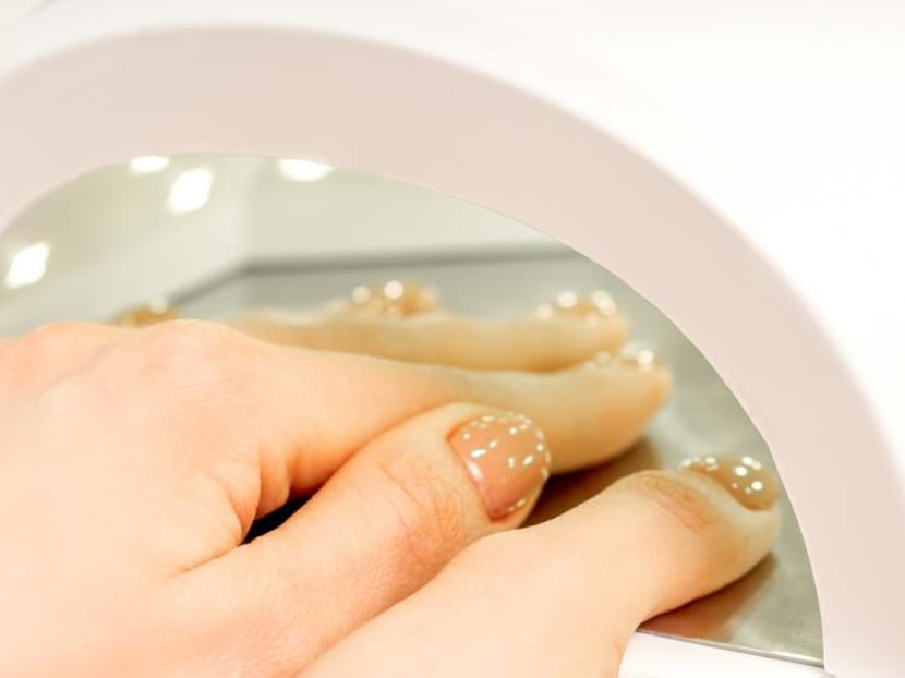 Can the UV lamp used for gel manicures cause skin cancer?