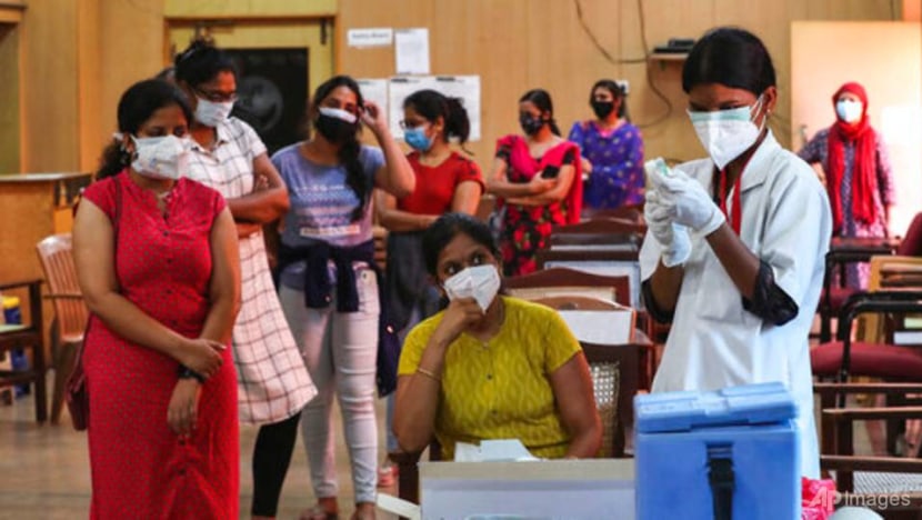 India reports 276,110 new COVID-19 infections India reports 276,110 new COVID-19 infections