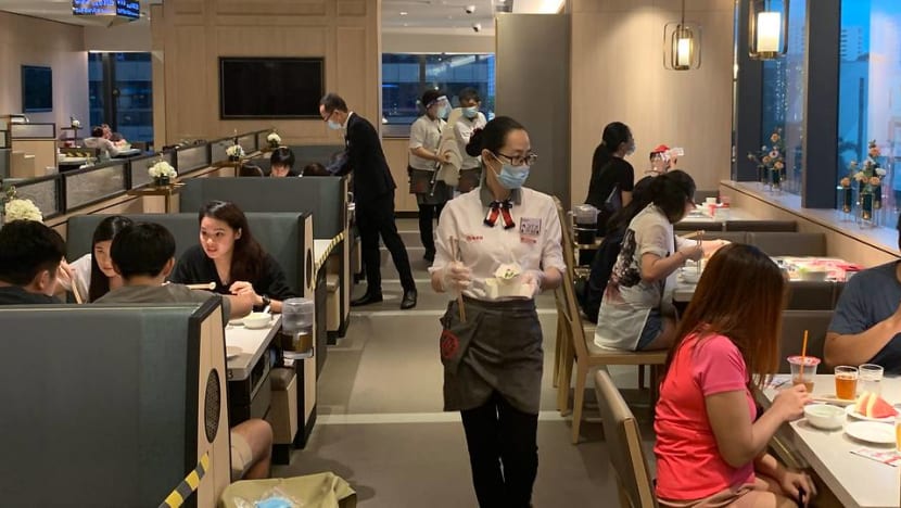 People are 'dying to get out': Restaurants see dinner crowds as Singapore enters Phase 2 of reopening People are 'dying to get out': Restaurants see dinner crowds as Singapore enters Phase 2 of reopening