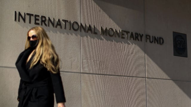 IMF调高今年全球经济增长预测