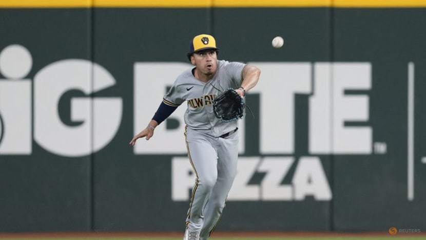 Brewers hand Pirates fifth straight loss, 5-0