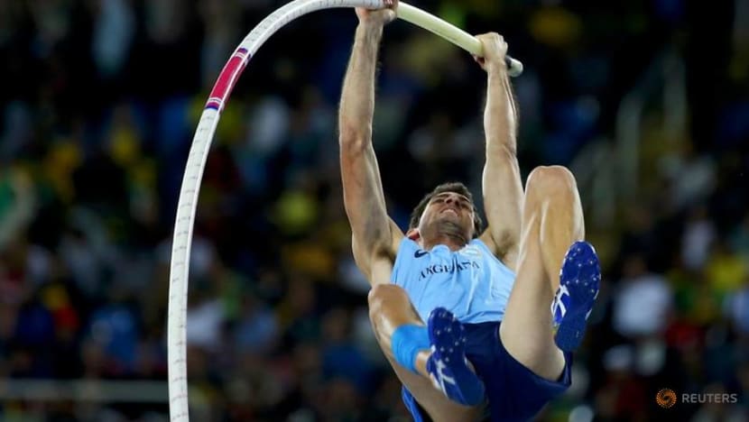 Olympics-Athletics-Pole vaulters Kendricks, Chiaraviglio hit by COVID, sending chill through Games