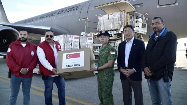 我国空军运送物资给卡萨平民运输机已抵达埃及 