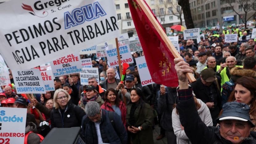 Spanish farmers protest against plans to curb water supply for irrigation Spanish farmers protest against plans to curb water supply for irrigation