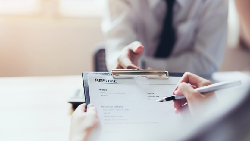 Commentary: Close friends are no help when it comes to looking for a job Commentary: Close friends are no help when it comes to looking for a job