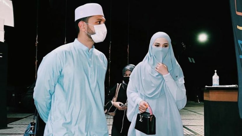 Neelofa tidak nafi mahupun sahkan spekulasi berbadan dua Neelofa tidak nafi mahupun sahkan spekulasi berbadan dua
