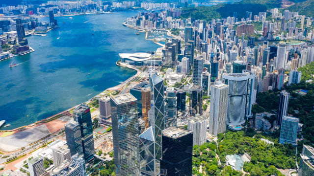 香港楼价连续十个月下跌 年比跌幅扩大到逾10%