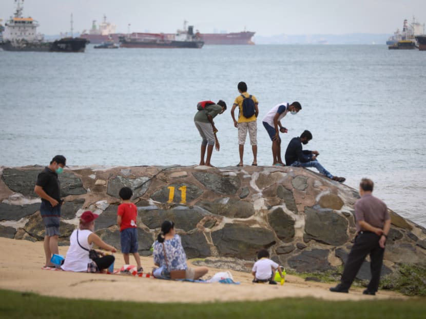 ‘Return to Phase 2’: Cap on gathering size, daily number of visitors per household to be reduced from 8 to 5 ‘Return to Phase 2’: Cap on gathering size, daily number of visitors per household to be reduced from 8 to 5