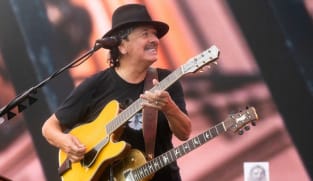 Guitarist Carlos Santana passes out on stage during US concert