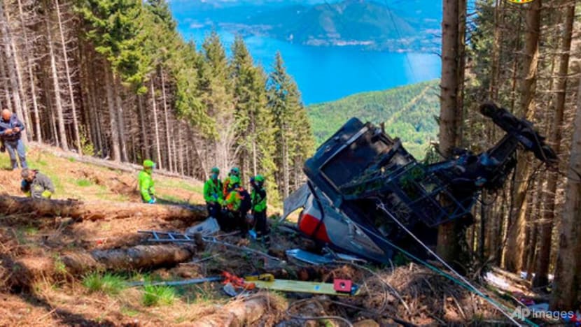 Italian cable car crash kills nine, injures two children Italian cable car crash kills nine, injures two children