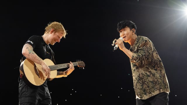 Ed Sheeran狮城开唱　林俊杰惊喜现身合唱这首华语歌！