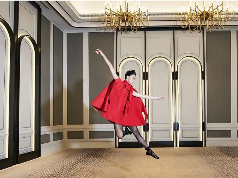 The allure of demi-couture: Halfway between pret-a-porter and haute couture The allure of demi-couture: Halfway between pret-a-porter and haute couture