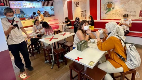 Covid 19 Dining In Group Size Back To 2 Groups Of 5 Only If All Fully Vaccinated Cna