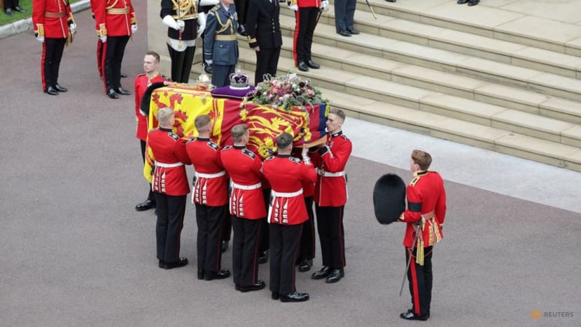 Queen Elizabeth died of 'old age', death certificate shows Queen Elizabeth died of 'old age', death certificate shows