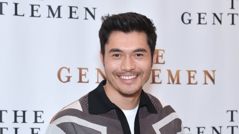 Olivia Munn Helps Henry Golding Get Foster Dog While Safe Distancing Olivia Munn Helps Henry Golding Get Foster Dog While Safe Distancing