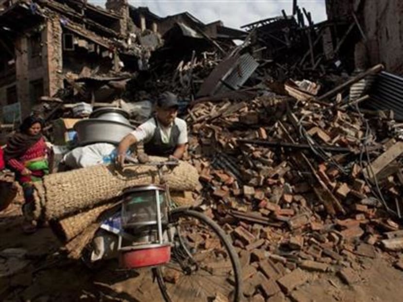 Gallery: Nepal quake death toll tops 4,000; villages plead for aid