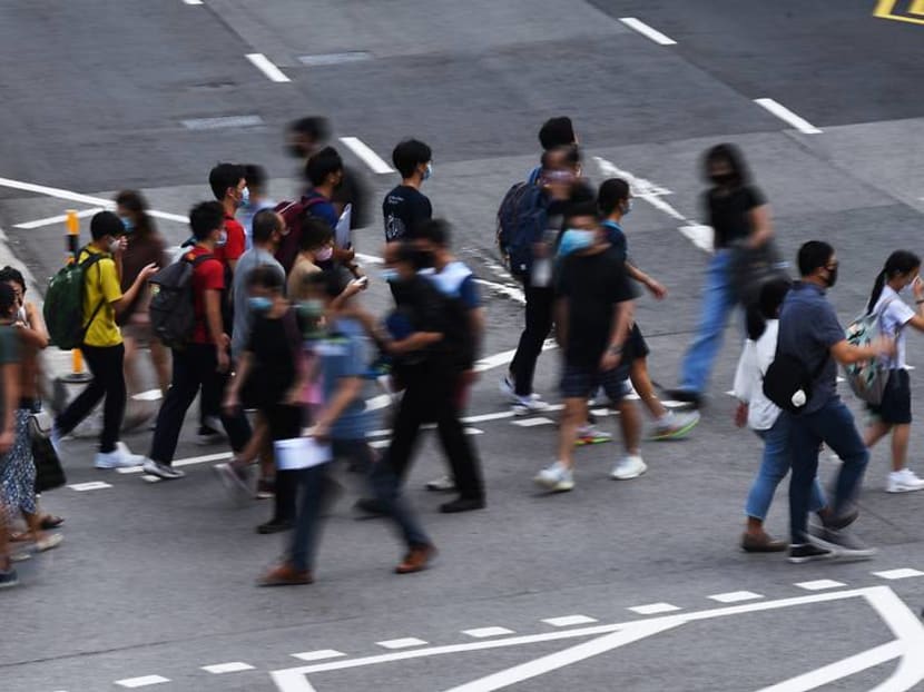 Quarantine period for those exposed to COVID-19 to be cut from 14 to 10 days: MOH Quarantine period for those exposed to COVID-19 to be cut from 14 to 10 days: MOH