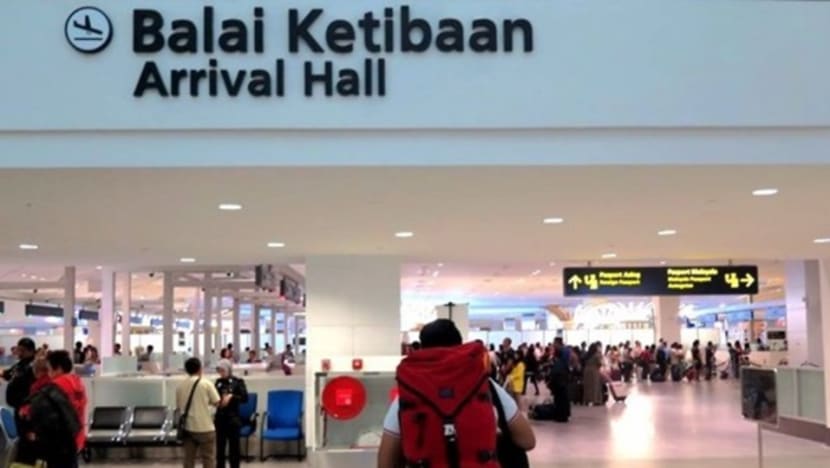 3 Chinese nationals deported over assault of immigration officers at KLIA2 3 Chinese nationals deported over assault of immigration officers at KLIA2