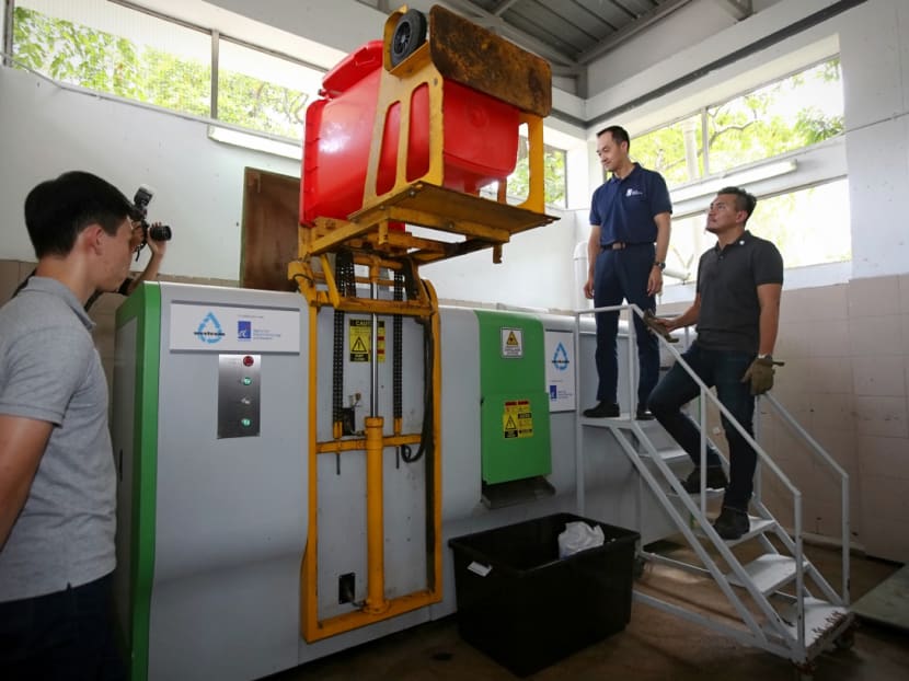 A*Star, Singapore firm develop system that turns food waste into odourless fertiliser in 24 hours A*Star, Singapore firm develop system that turns food waste into odourless fertiliser in 24 hours