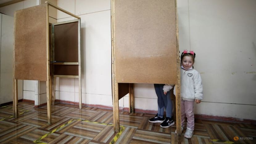 Chileans head to polls to decide on progressive new constitution Chileans head to polls to decide on progressive new constitution