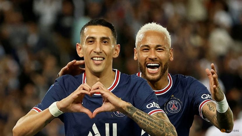Di Maria completes Juventus move Di Maria completes Juventus move