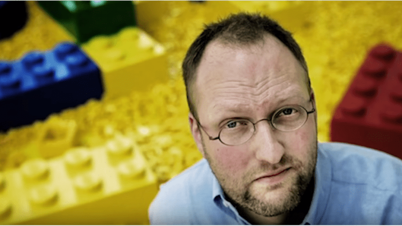 Jorgen knudstorp hot sale