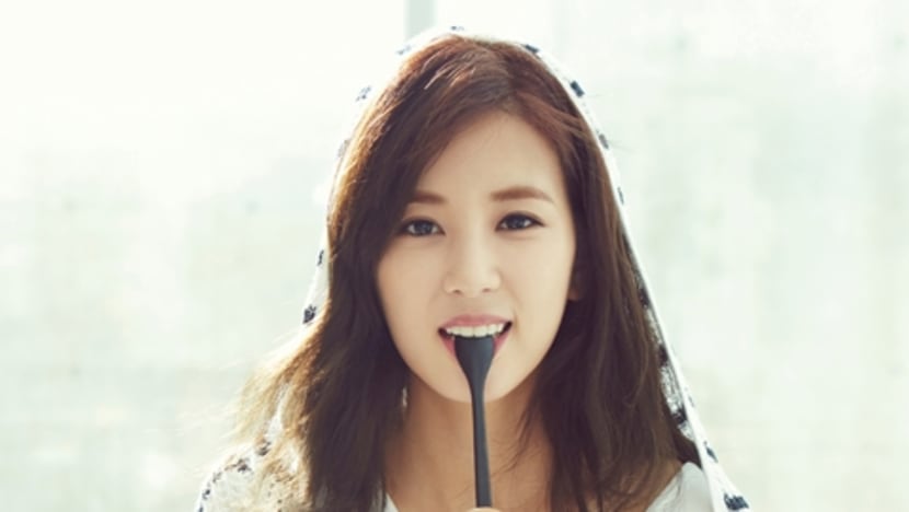 Apink′s Park Cho Rong Reveals How She Stays in Shape