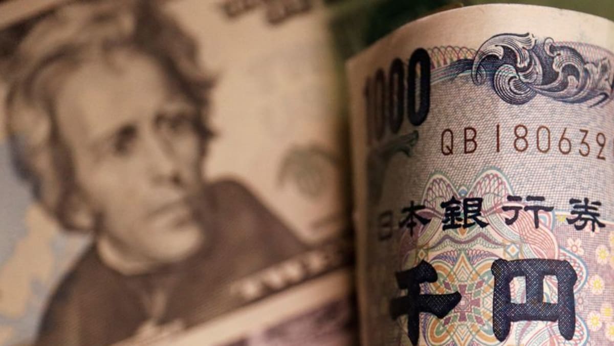 Dolar AS menguat, yen tak jauh dari truf 24 tahun yang memicu intervensi