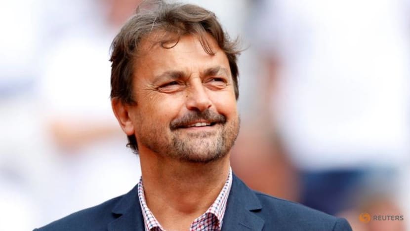 Leconte supports decision to allow spectators at French Open Leconte supports decision to allow spectators at French Open