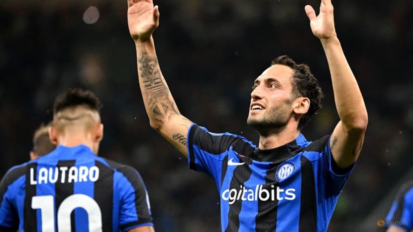 Inter cruise to 3-0 win over Spezia Inter cruise to 3-0 win over Spezia