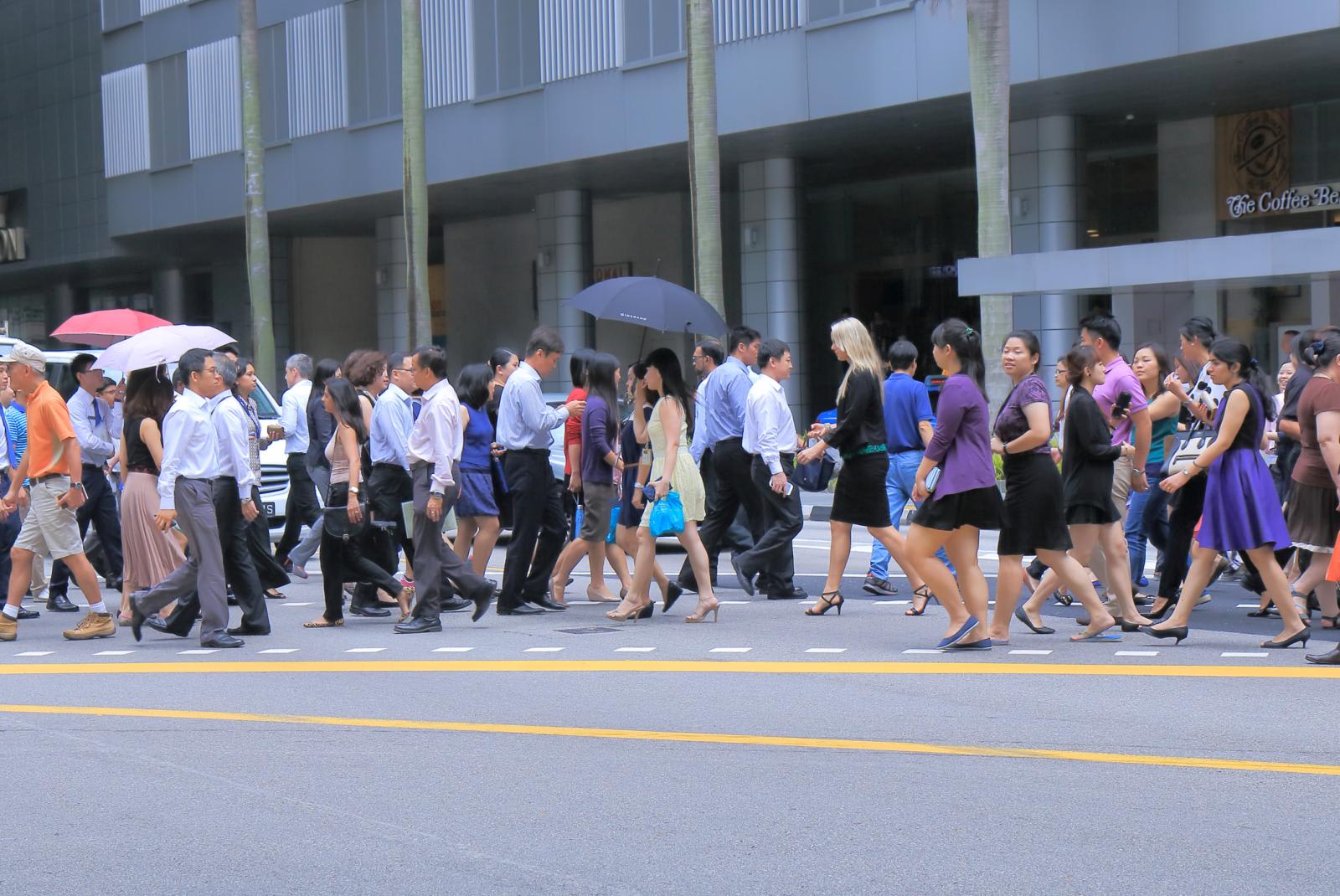 Singapore%20workers%20cbd%20istock