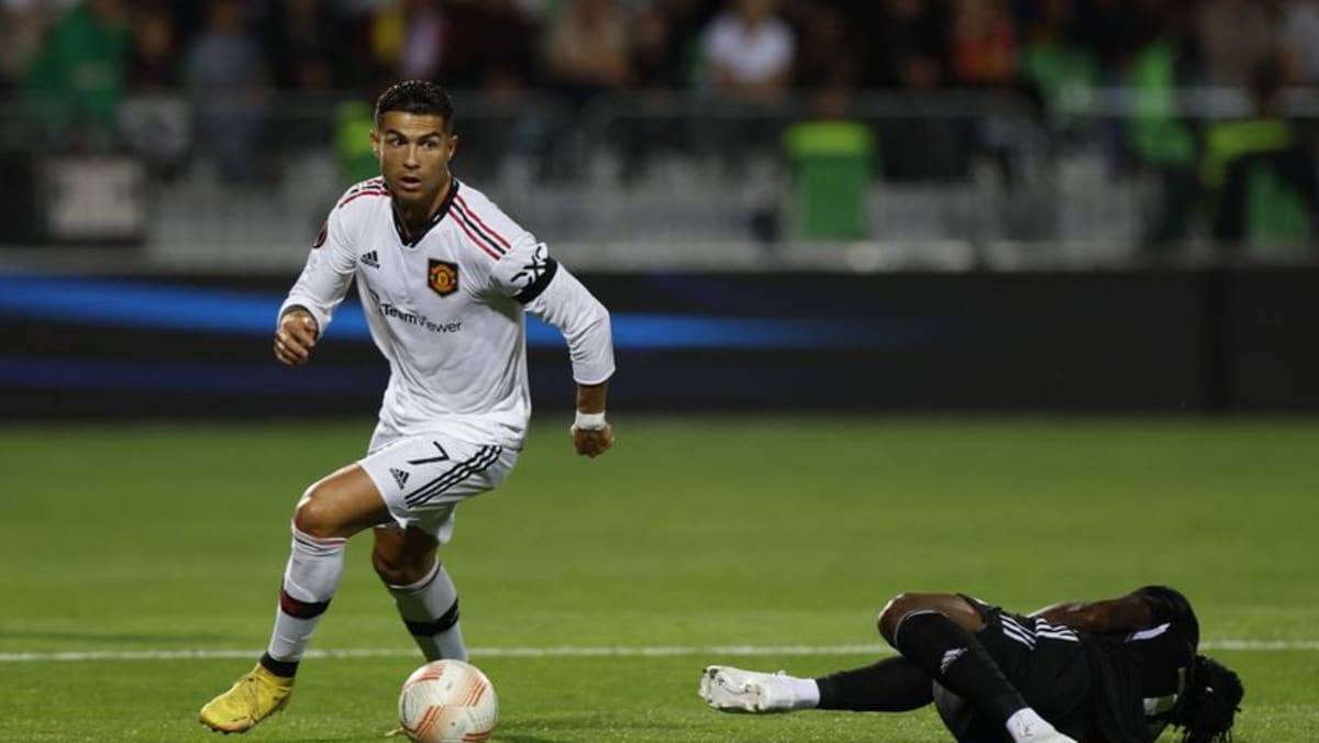 ronaldo-totally-committed-to-united-project-says-ten-hag