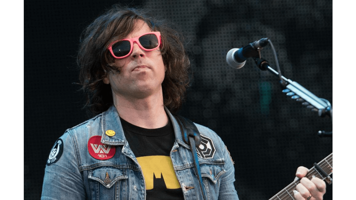 Ryan Adams breaks silence following abuse allegations 8days(00)