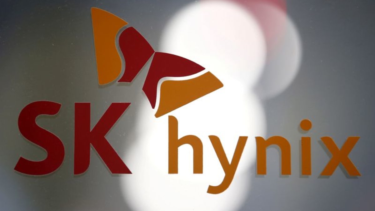SK Hynix reports Q2 loss as chip glut continues - Vimarsana News