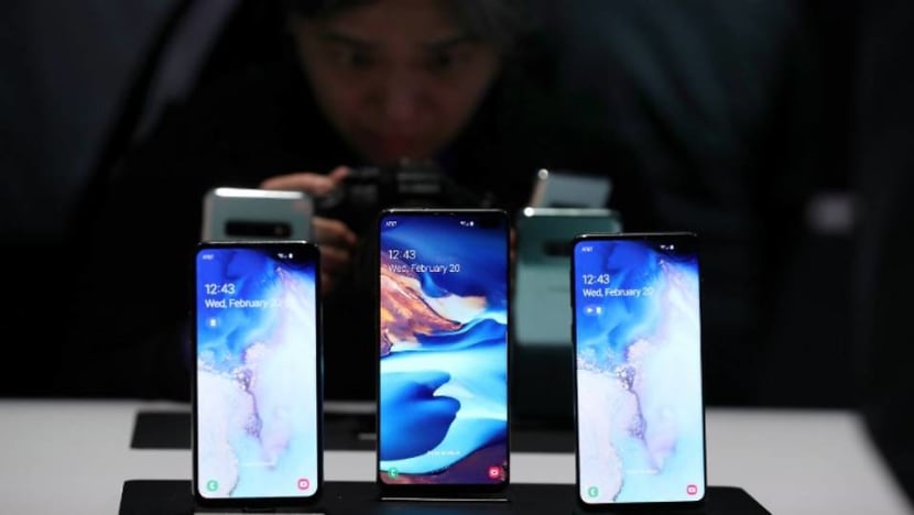 Samsung Galaxy S10 And S10 Available In Singapore In March Galaxy Fold Coming In Q2 2019 Cna