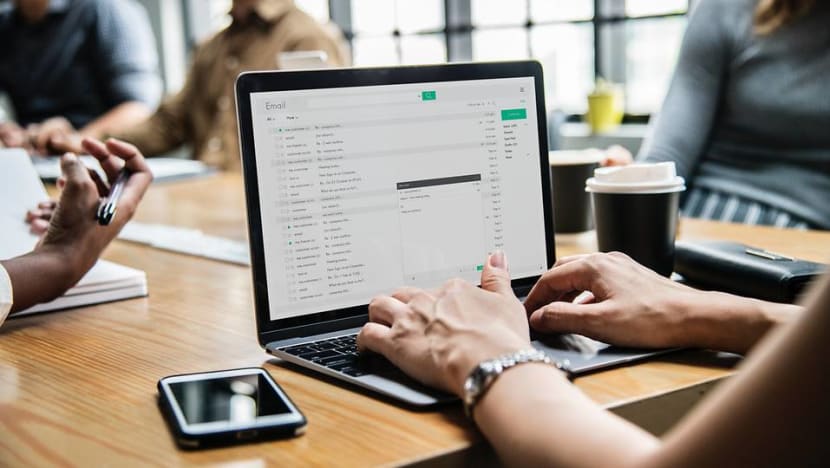 Commentary: Answering emails outside of work hours frequently can affect psychological health more than you realise Commentary: Answering emails outside of work hours frequently can affect psychological health more than you realise