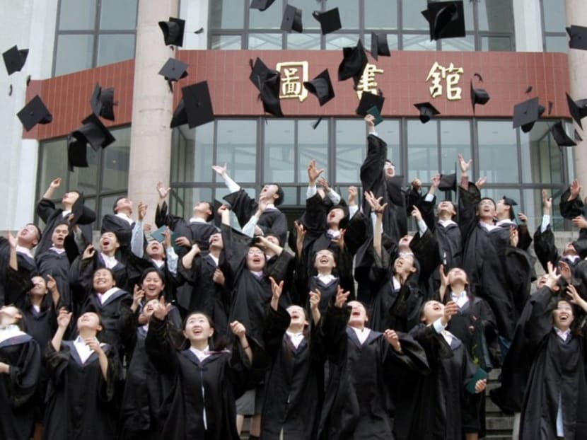 A lack of life experience makes graduates and undergraduates vulnerable to dodgy schemes. Photo: SOUTH CHINA MORNING POST
