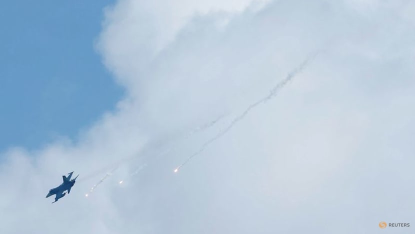 Taiwan scrambles jets against renewed Chinese military activity Taiwan scrambles jets against renewed Chinese military activity