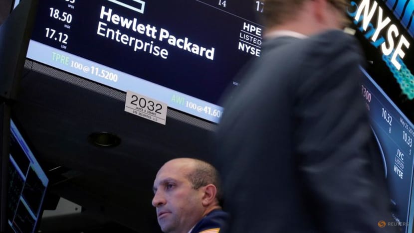 Hewlett Packard Enterprise wins US$2 billion computing service deal with US National Security Agency Hewlett Packard Enterprise wins US$2 billion computing service deal with US National Security Agency