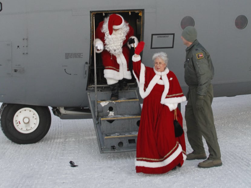 Gallery: Volunteers bring Santa to remote Alaska village
