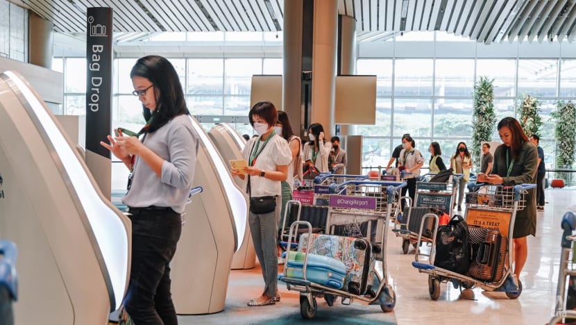 Aviation industry to hire 4,000 more workers by end-2022, taking total to 90% of pre-COVID workforce: Iswaran Aviation industry to hire 4,000 more workers by end-2022, taking total to 90% of pre-COVID workforce: Iswaran
